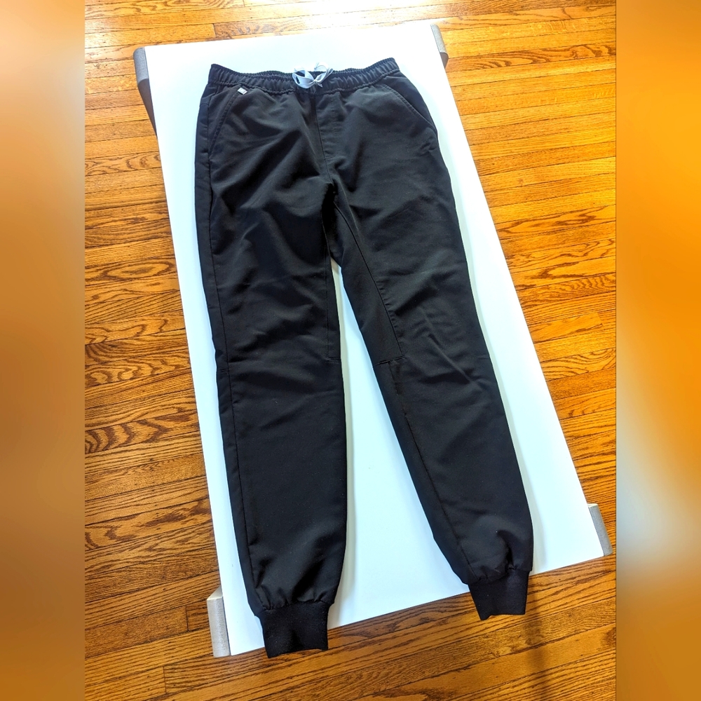FIGS Slim Tansen Jogger Scrub Pants™ BLACK